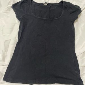 Venus square collar tight fit